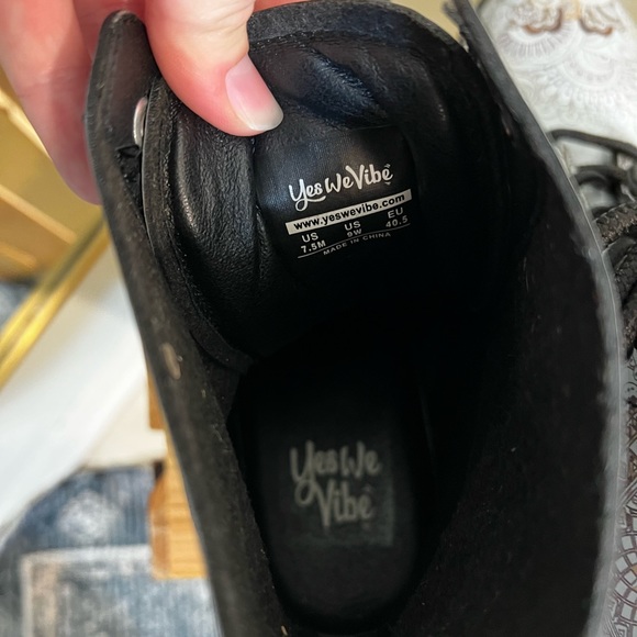 Unisex “ Yes We Vibe “ Hippie Boho Combat Boots - Picture 5 of 5